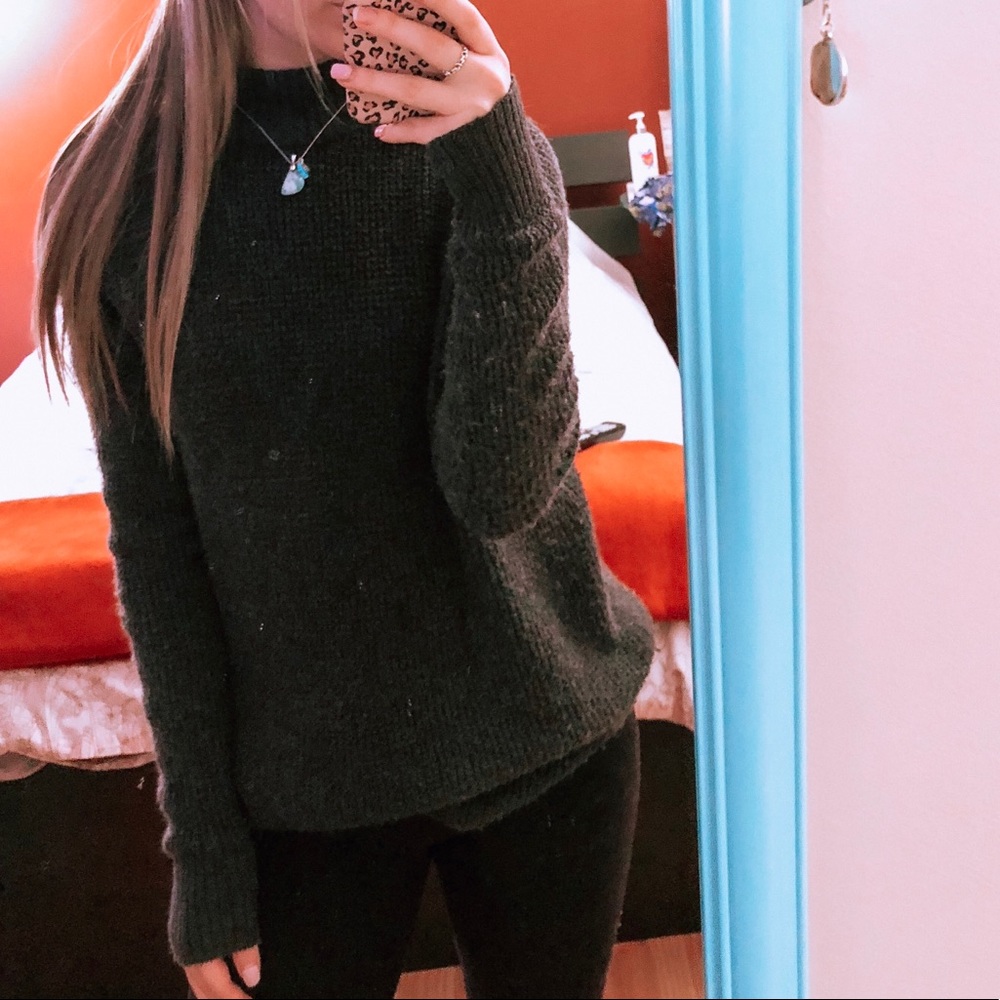 American Eagle Gray Knit Sweater